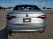 ✅ 2019 Volkswagen Jetta S • VIN: 3VW5T7BU1KM250057 • Lot: 70281595. Wystawiony na Copart z przebiegiem 70 763 mil. Bezpłatny archiwum sprzedaży aukcyjnych z USA i szczegółowy raport historii pojazdu na DreamBid. Zdjęcie 6.