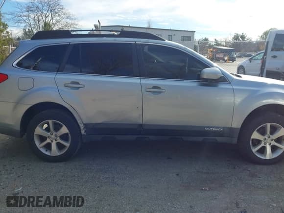 ✅ 2013 Subaru Outback Limited • VIN: 4S4BRBKC8D3319499 • Лот: 43741823. Опубликован ранее на IAAI с пробегом 120 420 миль. Бесплатный доступ к архиву аукционных продаж из США и подробный отчёт об истории автомобиля на DreamBid. Изображение 13.