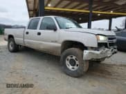 ✅ 2006 Chevrolet Silverado 2500HD LT2 • VIN: 1GCHK23D36F190230 • Lot: 87080494. Wystawiony na Copart z przebiegiem 239 942 mil. Bezpłatny archiwum sprzedaży aukcyjnych z USA i szczegółowy raport historii pojazdu na DreamBid. Zdjęcie 4.