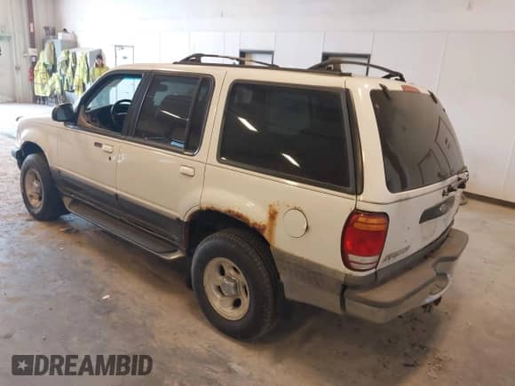 1999 Ford Explorer XLT z VIN 1FMZU34E4XUA22424, wystawiony jako IAAI lot #43571200 z przebiegiem 163 021 mil mil oraz . Historia ofert i sprzedaży dostępna na DreamBid. Obrazek 3.