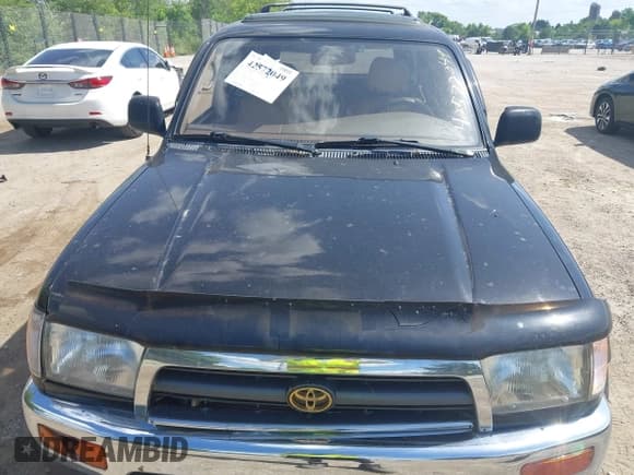 ✅ 1998 Toyota 4Runner Limited • VIN: JT3HN87R5W0188518 • Lot: 42572049. Listed on IAAI with 175,274 mi. Free auction sales archive from the USA and detailed vehicle history report at DreamBid. Image 6.