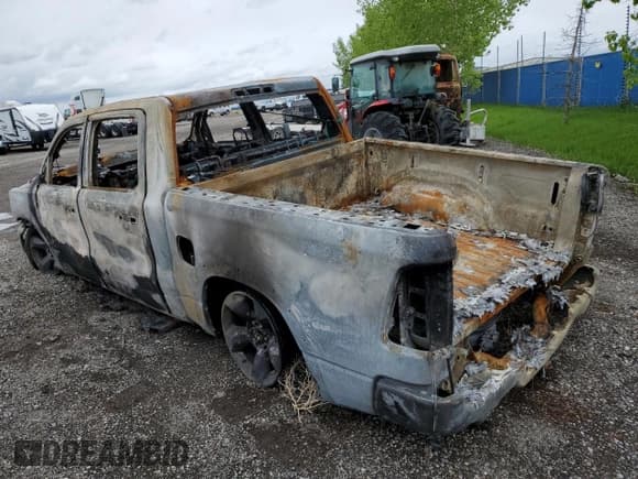 ✅ 2024 Ram 1500 Big Horn • VIN: 1C6SRFFT3RN187082 • Лот: 58057025. Опубликован ранее на Copart с пробегом Не указан. Бесплатный доступ к архиву аукционных продаж из США и подробный отчёт об истории автомобиля на DreamBid. Изображение 2.