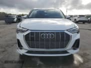 ✅ 2024 Audi Q3 S line Premium Plus • VIN: WA1EECF35R1153405 • Lot: 85893915. Wystawiony na Copart z przebiegiem 7 127 mil. Bezpłatny archiwum sprzedaży aukcyjnych z USA i szczegółowy raport historii pojazdu na DreamBid. Zdjęcie 5.