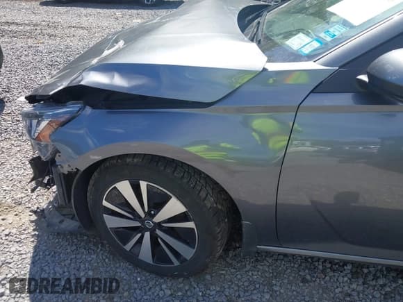 ✅ 2022 Nissan Altima SV • VIN: 1N4BL4DW3NN400768 • Lot: 42776818. Listed on IAAI with 35,621 mi. Free auction sales archive from the USA and detailed vehicle history report at DreamBid. Image 6.