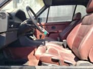 ✅ 1988 BMW 3 Series • VIN: WBABB2302J8858242 • Лот: 60552254. Опубликован ранее на Copart с пробегом 109 637 миль. Бесплатный доступ к архиву аукционных продаж из США и подробный отчёт об истории автомобиля на DreamBid. Изображение 7.