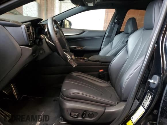 ✅ 2024 Lexus NX 350 F Sport • VIN: 2T2KGCEZXRC046592 • Lot: 86404975. Wystawiony na Copart z przebiegiem 12 495 mil. Bezpłatny archiwum sprzedaży aukcyjnych z USA i szczegółowy raport historii pojazdu na DreamBid. Zdjęcie 7.