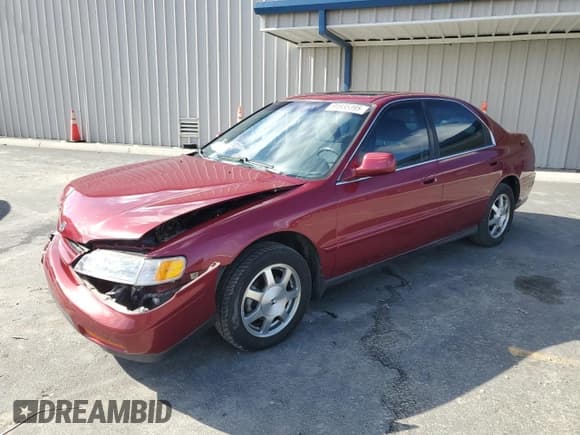 ✅ 1994 Honda Accord EX • VIN: JHMCD5652RC027096 • Lot: 91935395. Wystawiony na Copart z przebiegiem 149 279 mil. Bezpłatny archiwum sprzedaży aukcyjnych z USA i szczegółowy raport historii pojazdu na DreamBid. Zdjęcie 1.