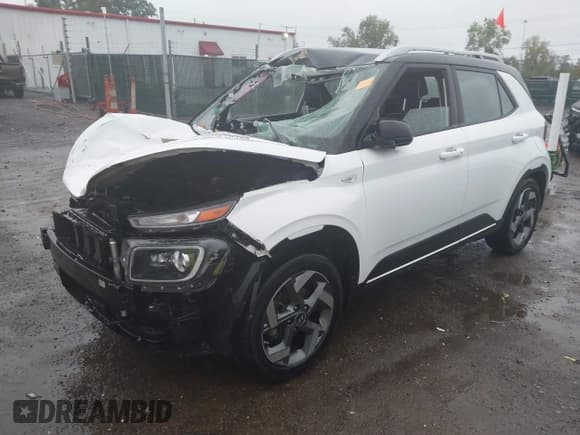✅ 2022 Hyundai Venue SEL • VIN: KMHRC8A3XNU139361 • Lot: 43370989. Listed on IAAI with 140,835 mi. Free auction sales archive from the USA and detailed vehicle history report at DreamBid. Image 18.