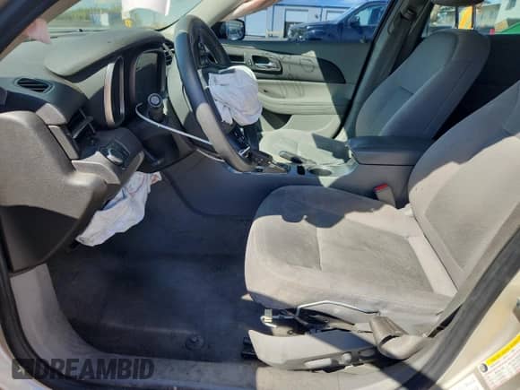 2015 Chevrolet Malibu LS с VIN 1G11A5SLXFF297301, выставлен на аукционе Copart как лот 81111505 с пробегом 205 595 миль миль и Списание • Salvage title. История ставок и продаж доступна на DreamBid. Изображение 7.