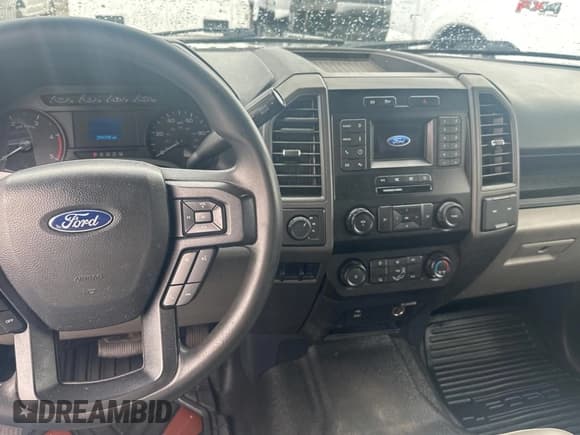 ✅ 2022 Ford F-350 XL • VIN: 1FD8W3HT3NED68650 • Лот: 54902295. Опубликован ранее на Copart с пробегом 399 290 миль. Бесплатный доступ к архиву аукционных продаж из США и подробный отчёт об истории автомобиля на DreamBid. Изображение 9.