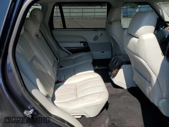 ✅ 2017 Land Rover Range Rover • VIN: SALGS5FE7HA348143 • Лот: 50080585. Опубликован ранее на Copart с пробегом 135 067 миль. Бесплатный доступ к архиву аукционных продаж из США и подробный отчёт об истории автомобиля на DreamBid. Изображение 11.