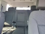 ✅ 2018 Chevrolet Tahoe LS • VIN: 1GNSKAKC0JR256515 • Lot: 80178505. Wystawiony na Copart z przebiegiem Nie podano. Bezpłatny archiwum sprzedaży aukcyjnych z USA i szczegółowy raport historii pojazdu na DreamBid. Zdjęcie 10.