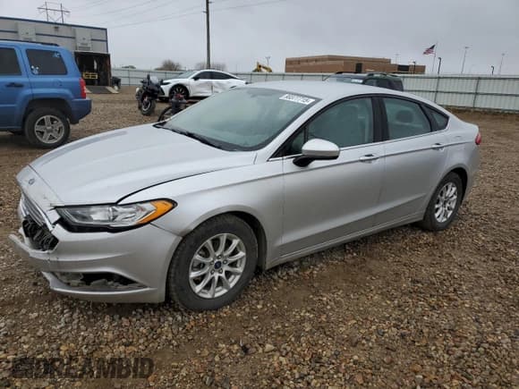 ✅ 2018 Ford Fusion S • VIN: 3FA6P0G76JR165261 • Лот: 90377715. Опубликован ранее на Copart с пробегом 87 901 миль. Бесплатный доступ к архиву аукционных продаж из США и подробный отчёт об истории автомобиля на DreamBid. Изображение 1.
