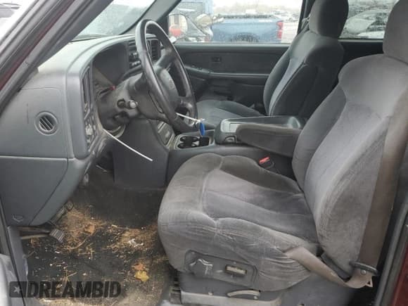 ✅ 2001 Chevrolet Silverado 2500HD LS • VIN: 1GCHC29U61E278658 • Лот: 87245005. Опубликован ранее на Copart с пробегом 195 947 миль. Бесплатный доступ к архиву аукционных продаж из США и подробный отчёт об истории автомобиля на DreamBid. Изображение 7.