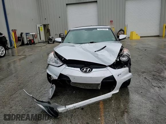 ✅ 2013 Hyundai Veloster w/Black Int • VIN: KMHTC6AD4DU167206 • Lot: 83787435. Wystawiony na Copart z przebiegiem Nie podano. Bezpłatny archiwum sprzedaży aukcyjnych z USA i szczegółowy raport historii pojazdu na DreamBid. Zdjęcie 14.