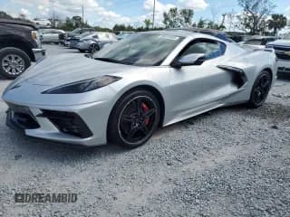 ✅ 2020 Chevrolet Corvette 3LT • VIN: 1G1Y82D46L5000315 • Lot: 86651655. Wystawiony na Copart z przebiegiem 3 168 mil. Bezpłatny archiwum sprzedaży aukcyjnych z USA i szczegółowy raport historii pojazdu na DreamBid. Zdjęcie 1.