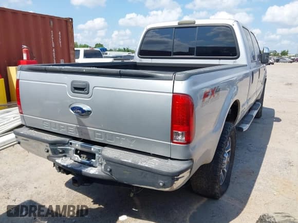 ✅ 2006 Ford F-250 XL • VIN: 1FTSW21P86ED36280 • Lot: 42228852. Listed on IAAI with 155,617 mi. Free auction sales archive from the USA and detailed vehicle history report at DreamBid. Image 4.