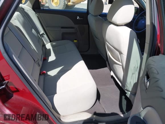 ✅ 2008 Ford Taurus SEL • VIN: 1FAHP27W38G139505 • Lot: 42787794. Wystawiony na IAAI z przebiegiem 92 392 mil. Bezpłatny archiwum sprzedaży aukcyjnych z USA i szczegółowy raport historii pojazdu na DreamBid. Zdjęcie 8.