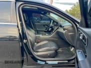 ✅ 2022 Mercedes-Benz C 300 • VIN: W1KAF4GB9NR020192 • Lot: 96375265. Wystawiony na Copart z przebiegiem 61 602 mil. Bezpłatny archiwum sprzedaży aukcyjnych z USA i szczegółowy raport historii pojazdu na DreamBid. Zdjęcie 5.