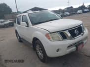 ✅ 2010 Nissan Pathfinder SE • VIN: 5N1AR1NN7AC606377 • Lot: 42185280. Wystawiony na IAAI z przebiegiem 215 305 mil. Bezpłatny archiwum sprzedaży aukcyjnych z USA i szczegółowy raport historii pojazdu na DreamBid. Zdjęcie 1.
