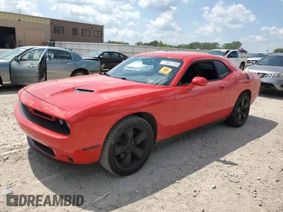 2015 Dodge Challenger R/T z VIN 2C3CDZAT4FH712793, wystawiony jako Copart lot #69822155 z przebiegiem Nie podano mil oraz Szkoda całkowita • Salvage title. Historia ofert i sprzedaży dostępna na DreamBid. Obrazek 1.