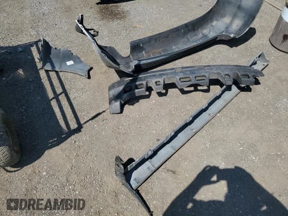 ✅ 2006 Toyota Matrix XR • VIN: 2T1KR32EX6C603898 • Лот: 64862815. Опубликован ранее на Copart с пробегом 299 999 миль. Бесплатный доступ к архиву аукционных продаж из США и подробный отчёт об истории автомобиля на DreamBid. Изображение 12.