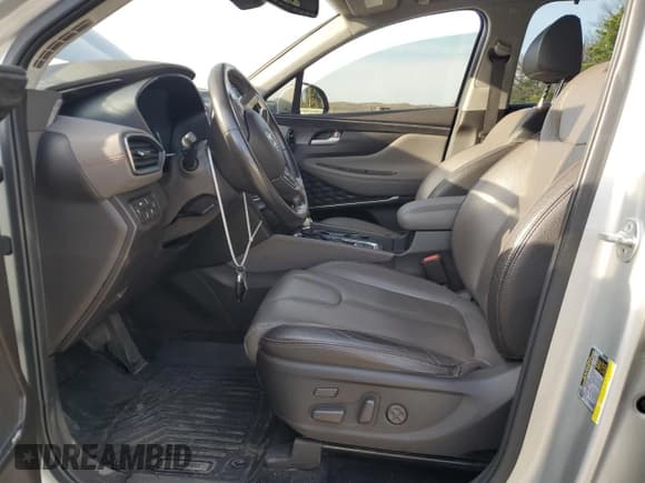 ✅ 2019 Hyundai Santa Fe Ultimate • VIN: 5NMS5CAD4KH005007 • Lot: 84243575. Listed on Copart with 88,097 mi. Free auction sales archive from the USA and detailed vehicle history report at DreamBid. Image 7.