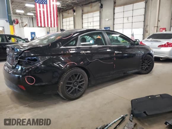 ✅ 2014 Hyundai Sonata SE • VIN: 5NPEC4AC0EH822465 • Lot: 71751184. Listed on Copart with 96,168 mi. Free auction sales archive from the USA and detailed vehicle history report at DreamBid. Image 3.