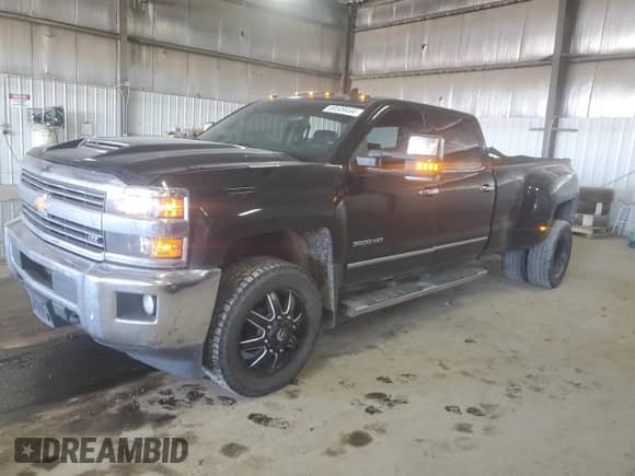 2019 Chevrolet Silverado 3500HD LTZ с VIN 1GC4KXEYXKF162494, выставлен на аукционе Copart как лот 69509444 с пробегом 109 978 миль миль и Списание • Salvage title. История ставок и продаж доступна на DreamBid. Изображение 1.
