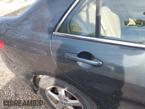 ✅ 2005 Honda Accord EX-L • VIN: 1HGCM56805A043705 • Lot: 43656755. Wystawiony na IAAI z przebiegiem 330 895 mil. Bezpłatny archiwum sprzedaży aukcyjnych z USA i szczegółowy raport historii pojazdu na DreamBid. Zdjęcie 14.