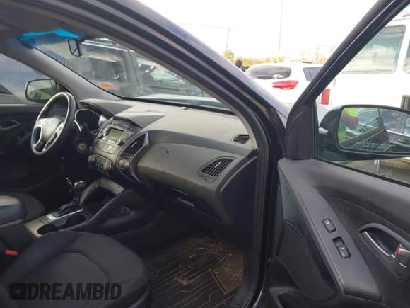 2015 Hyundai Tucson GLS with VIN KM8JTCAF3FU985505, listed as a IAAI auction lot 43494639 with 175,588 mi miles and . Bid and sale history available at DreamBid. Image 5.