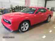 2014 Dodge Challenger SXT z VIN 2C3CDYAG2EH311187, wystawiony jako Copart lot #56570074 z przebiegiem 113 604 mil mil oraz Czysty tytuł • Clean title. Historia ofert i sprzedaży dostępna na DreamBid. Obrazek 1.