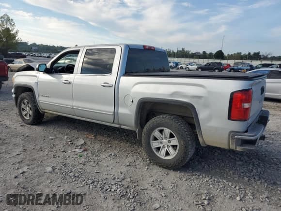 ✅ 2015 GMC Sierra 1500 SLE • VIN: 3GTU2UEC4FG466346 • Лот: 84061985. Опубликован ранее на Copart с пробегом 312 018 миль. Бесплатный доступ к архиву аукционных продаж из США и подробный отчёт об истории автомобиля на DreamBid. Изображение 2.