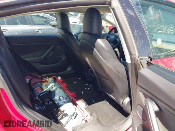 ✅ 2023 Tesla Model 3 • VIN: 5YJ3E1EA0PF447154 • Lot: 42396916. Wystawiony na IAAI z przebiegiem 25 122 mil. Bezpłatny archiwum sprzedaży aukcyjnych z USA i szczegółowy raport historii pojazdu na DreamBid. Zdjęcie 8.