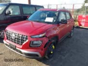✅ 2025 Hyundai Venue SEL • VIN: KMHRC8A34SU355539 • Lot: 41539818. Wystawiony na IAAI z przebiegiem 3 969 mil. Bezpłatny archiwum sprzedaży aukcyjnych z USA i szczegółowy raport historii pojazdu na DreamBid. Zdjęcie 2.
