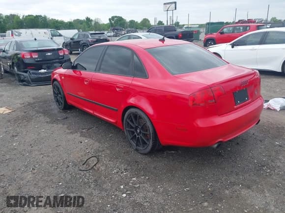 ✅ 2007 Audi A4 • VIN: WAUEF98E87A179267 • Lot: 42038900. Wystawiony na IAAI z przebiegiem 165 998 mil. Bezpłatny archiwum sprzedaży aukcyjnych z USA i szczegółowy raport historii pojazdu na DreamBid. Zdjęcie 3.