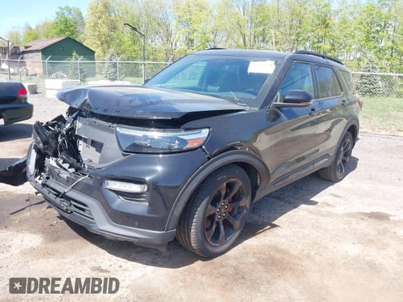 ✅ 2023 Ford Explorer ST • VIN: 1FM5K8GC6PGC43355 • Lot: 42114944. Wystawiony na IAAI z przebiegiem 26 720 mil. Bezpłatny archiwum sprzedaży aukcyjnych z USA i szczegółowy raport historii pojazdu na DreamBid. Zdjęcie 17.