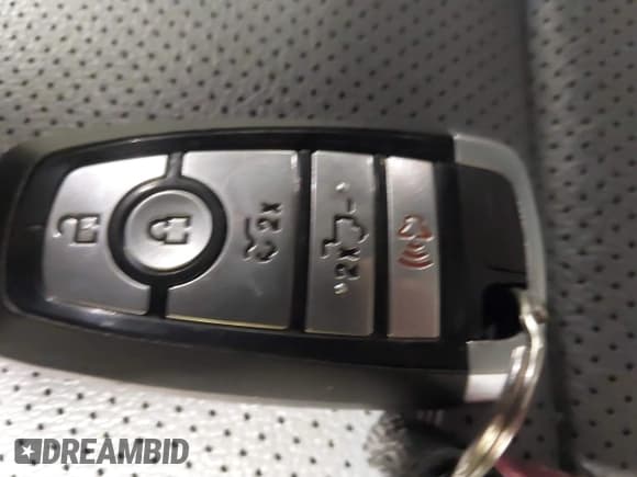 ✅ 2022 Ford F-150 Lightning Pro • VIN: 1FTVW1EL7NWG15923 • Лот: 41396120. Опубликован ранее на IAAI с пробегом 25 322 миль. Бесплатный доступ к архиву аукционных продаж из США и подробный отчёт об истории автомобиля на DreamBid. Изображение 11.