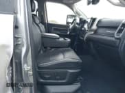 ✅ 2024 Ram 2500 Laramie • VIN: 3C6UR5FL9RG104640 • Lot: 43458136. Wystawiony na IAAI z przebiegiem 36 949 mil. Bezpłatny archiwum sprzedaży aukcyjnych z USA i szczegółowy raport historii pojazdu na DreamBid. Zdjęcie 5.