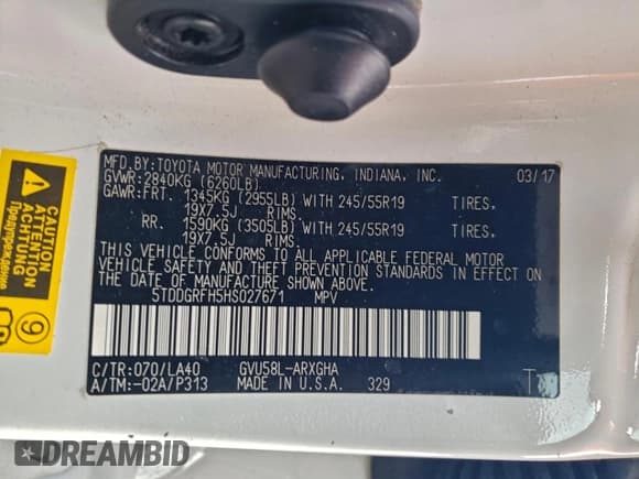 ✅ 2017 Toyota Highlander Hybrid Limited • VIN: 5TDDGRFH5HS027671 • Lot: 93481965. Listed on Copart with 106,283 mi. Free auction sales archive from the USA and detailed vehicle history report at DreamBid. Image 13.