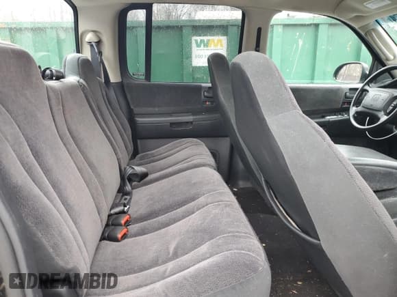 ✅ 2001 Dodge Dakota Sport • VIN: 1B7HL2AX91S236508 • Lot: 85612164. Wystawiony na Copart z przebiegiem 122 543 mil. Bezpłatny archiwum sprzedaży aukcyjnych z USA i szczegółowy raport historii pojazdu na DreamBid. Zdjęcie 10.