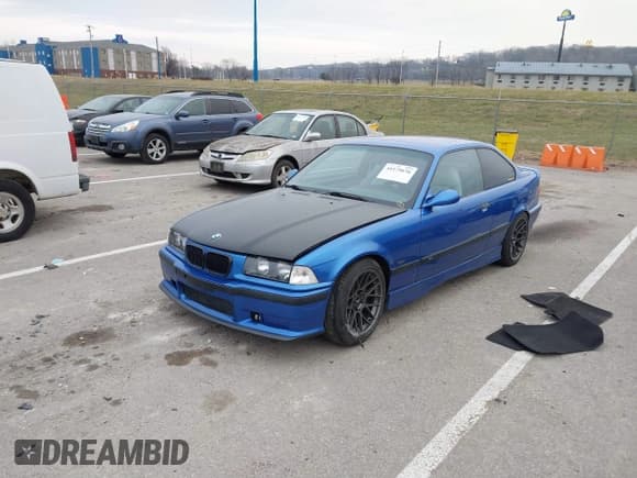 ✅ 1999 BMW 3 Series M3 • VIN: WBSBG9336XEY80979 • Lot: 41179676. Listed on IAAI with 262,233 mi. Free auction sales archive from the USA and detailed vehicle history report at DreamBid. Image 17.