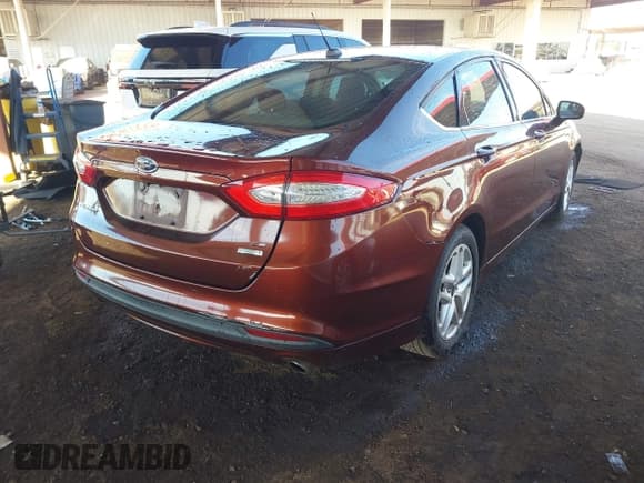 ✅ 2015 Ford Fusion SE • VIN: 3FA6P0HD6FR183772 • Lot: 43646414. Wystawiony na IAAI z przebiegiem 246 000 mil. Bezpłatny archiwum sprzedaży aukcyjnych z USA i szczegółowy raport historii pojazdu na DreamBid. Zdjęcie 4.