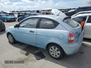 ✅ 2010 Hyundai Accent GS • VIN: KMHCM3AC4AU153076 • Lot: 76299444. Wystawiony na Copart z przebiegiem Nie podano. Bezpłatny archiwum sprzedaży aukcyjnych z USA i szczegółowy raport historii pojazdu na DreamBid. Zdjęcie 2.