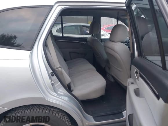 ✅ 2009 Hyundai Santa Fe SE • VIN: 5NMSH73E89H267854 • Lot: 43656984. Listed on IAAI with 174,340 mi. Free auction sales archive from the USA and detailed vehicle history report at DreamBid. Image 8.