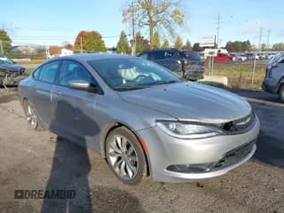 ✅ 2016 Chrysler 200 S • VIN: 1C3CCCBB9GN104721 • Lot: 43512466. Wystawiony na IAAI z przebiegiem 168 276 mil. Bezpłatny archiwum sprzedaży aukcyjnych z USA i szczegółowy raport historii pojazdu na DreamBid. Zdjęcie 1.