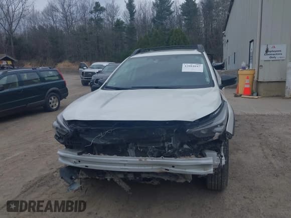 ✅ 2024 Subaru Outback Onyx XT • VIN: 4S4BTGLD0R3277147 • Lot: 42084047. Listed on IAAI with 17,739 mi. Free auction sales archive from the USA and detailed vehicle history report at DreamBid. Image 12.