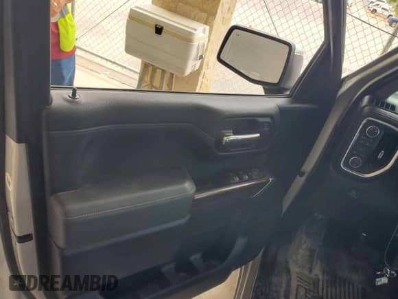 2019 Chevrolet Silverado 1500 LT с VIN 1GCUYDED0KZ381053, выставлен на аукционе IAAI как лот 42616376 с пробегом 53 301 миль миль и . История ставок и продаж доступна на DreamBid. Изображение 1.