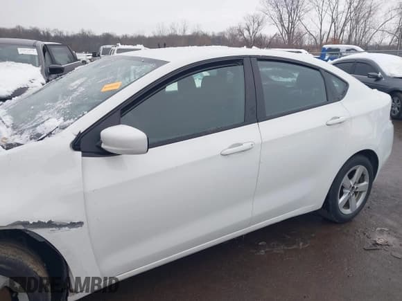 ✅ 2015 Dodge Dart SXT • VIN: 1C3CDFBB4FD432020 • Lot: 43805354. Wystawiony na IAAI z przebiegiem 129 574 mil. Bezpłatny archiwum sprzedaży aukcyjnych z USA i szczegółowy raport historii pojazdu na DreamBid. Zdjęcie 14.