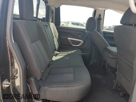 ✅ 2017 Nissan Titan SV • VIN: 1N6AA1EK9HN515866 • Lot: 84392655. Listed on Copart with 132,662 mi. Free auction sales archive from the USA and detailed vehicle history report at DreamBid. Image 10.